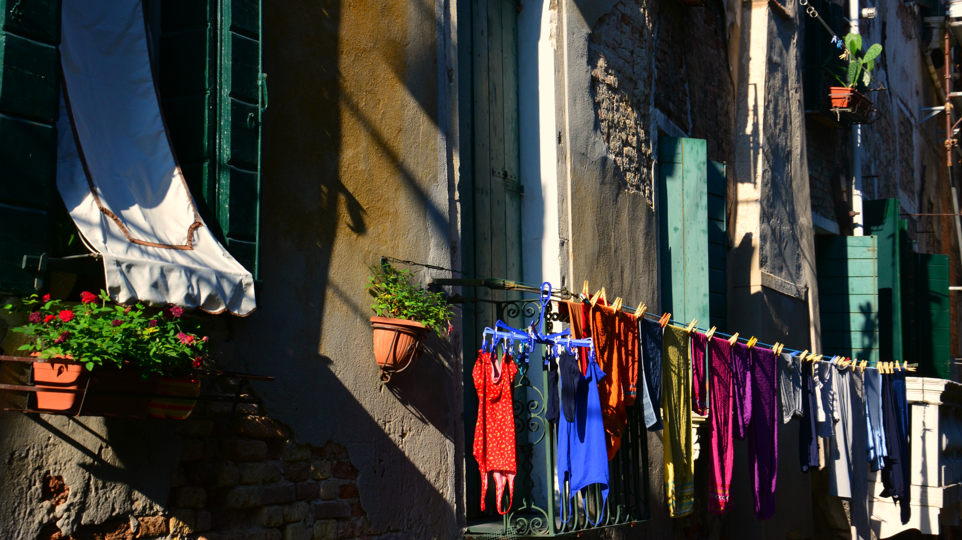 Escape the tourist hotspots and discover Venice’s hidden side. Walk along quiet canals where Venetians still live today.